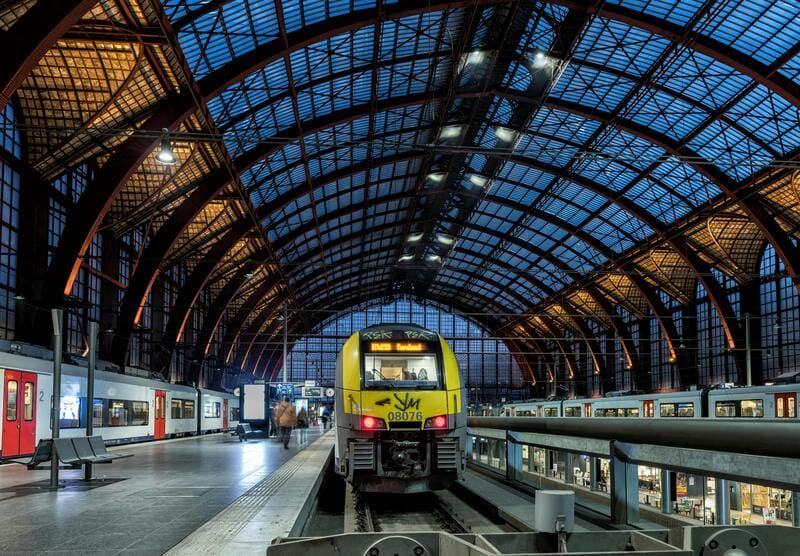 Photo de l'intérieur d'une gare Parisienne
